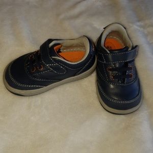 Boys shoes
